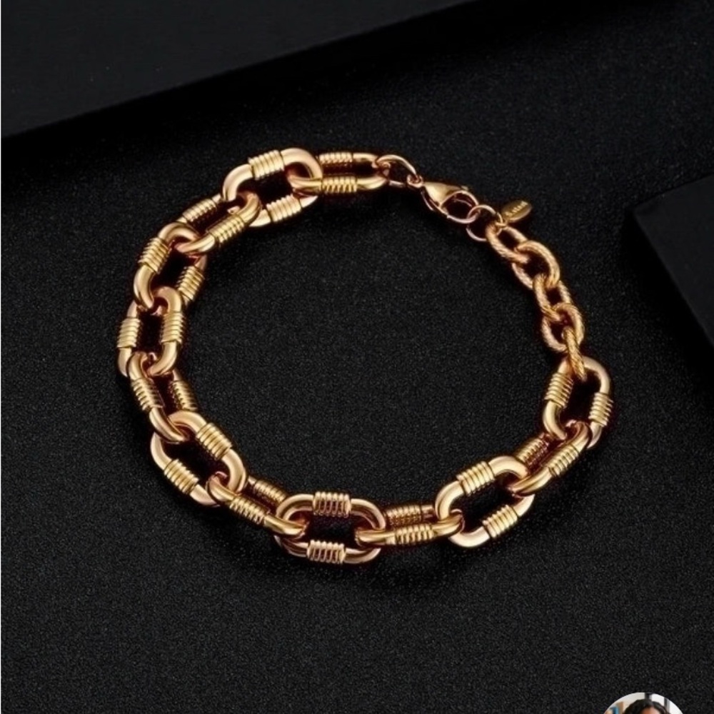Men’s Oval Link Chain Bracelet 14K Gold Plated Stainless Steel Unique Design